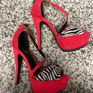 Qupid Platform Heels Zebra Hot Pink w Gold Ankle Chains Size 8.5